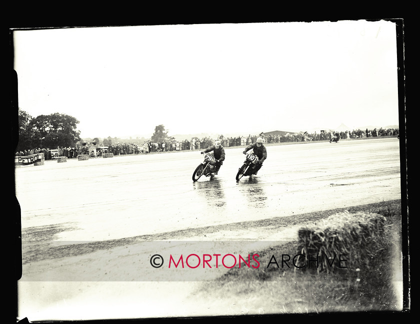 053 SFTP 1951 Thruxton A03 
 Wet day at Thruxton, August 1951 
 Keywords: 2014, April, Glass Plates, Mortons Archive, Mortons Media Group Ltd, Straight from the plate, The Classic MotorCycle, Thruxton