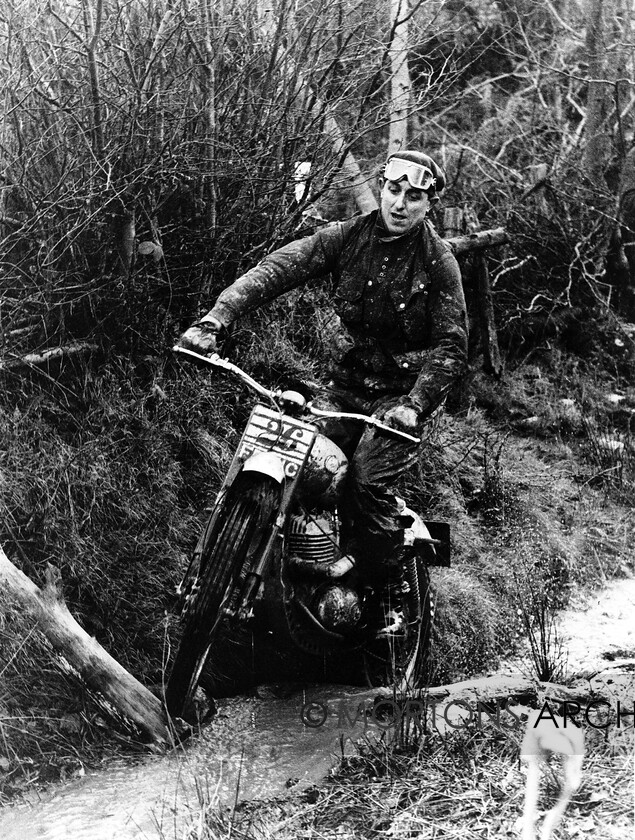 NNC-T-A-32 
 NNC T A 032 - Gordon Adsett on a 246cc Greeves in the British Experts Trial 27th November 1965 
 Keywords: Mortons Archive, Mortons Media Group Ltd, Nick Nicholls, Trials