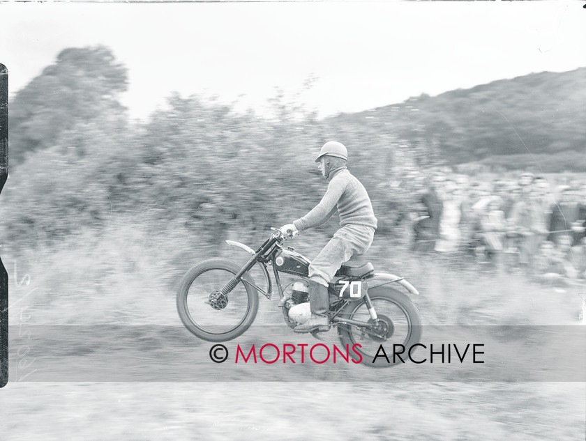 Straight FTP 02 
 High-flying Arthur Shutt on his Francis Barnett. 
 Keywords: 1954 Experts Grand Natinal Scramble, Action, Dec 10, Mortons Archive, Mortons Media Group, Straight from the plate, The Classic MotorCycle