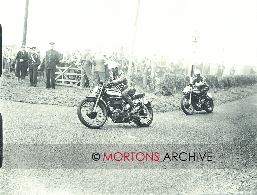 062 SFTP C25665 
 Long stroke half-litre 'Garden gate' Norton riding duo R J Weston (118) and F Wakefield (95) 
 Keywords: 1949, May, Mortons Archive, Mortons Media Group, Oliver's Mount, Scarborough, Straight from the plate, The Classic MotorCycle