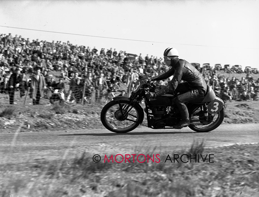 15198-23 
 Eppynt Road Race 1953. 
 Keywords: 15198-23, 1953, 3, April 2010, eppynt road race, glass plate, may, racing, road, road race, Straight from the plate, tcm, The Classic Motorcycle