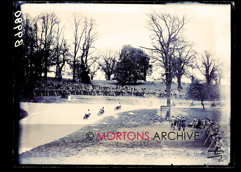 062 SFTP 7 
 Straight from the plate - Easter meeting Donington 1933 - 
 Keywords: 1933, Donington Park, Glass plate, Mortons Archive, Mortons Media Group, Straight from the plate