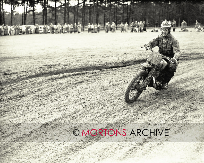 062 SFTP 09 
 Shrubland Park Scramble, August 1956. - Caked in mud and with gritted teeth, what looks to be Bill Baraugh ... 
 Keywords: 2012, Glass plate, June, Mortons Archive, Mortons Media Group, Scramble, Straight from the plate, The Classic MotorCycle