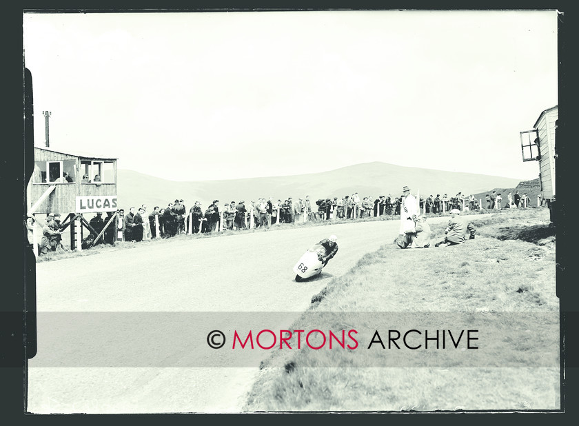 053 SFTP SENIOR TT 1957 07 
 A golden day at the Senior TT, 1957 - 
 Keywords: 1957, Glass plate, Isle of Man, Mortons Archive, Mortons Media Group Ltd, Straight from the plate, The Classic MotorCycle, TT