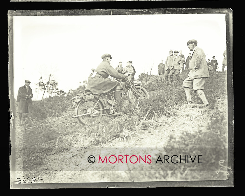 047 SFTP 08 
 The Southern Scott Scramble, March 1925 
 Keywords: 2014, February, Glass Plates, Mortons Archive, Mortons Media Group Ltd, Straight from the plate, The Classic MotorCycle