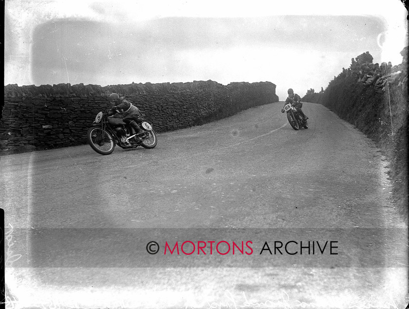 9384-06 
 1936 Junior and Lightweight Manx Grands Prix 
 Keywords: 1936, 9384-06, excelsior, glass plate, isle of mann, January 2010, manx, manx junior grand prix, Mortons Archive, Mortons Media, Mortons Media Group Ltd., shaw, The Classic MotorCycle, tt