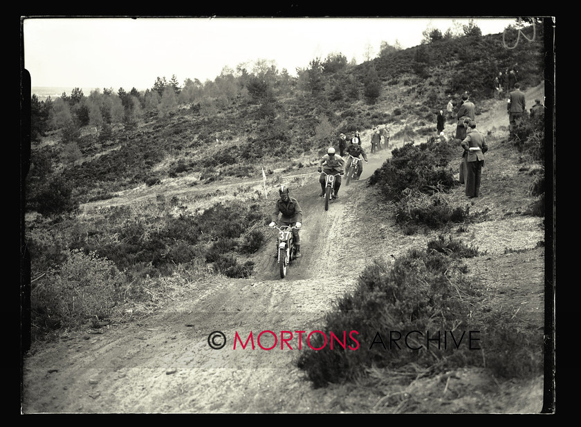 062 SFTP 06 
 Sunbeam point-to-point, April 1953 - 
 Keywords: 2013, Glass plate, Mortons Archive, Mortons Media Group, October, Point to point, Straight from the plate, Sunbeam, The Classic MotorCycle