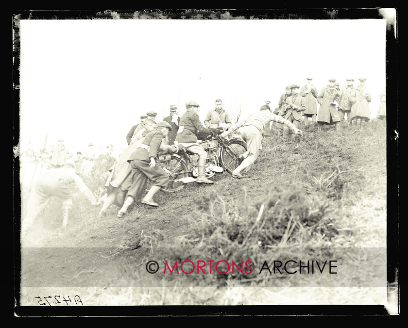 047 SFTP 03 
 The Southern Scott Scramble, March 1925 - With a little help from my friends ... 
 Keywords: 2014, February, Glass Plates, Mortons Archive, Mortons Media Group Ltd, Straight from the plate, The Classic MotorCycle