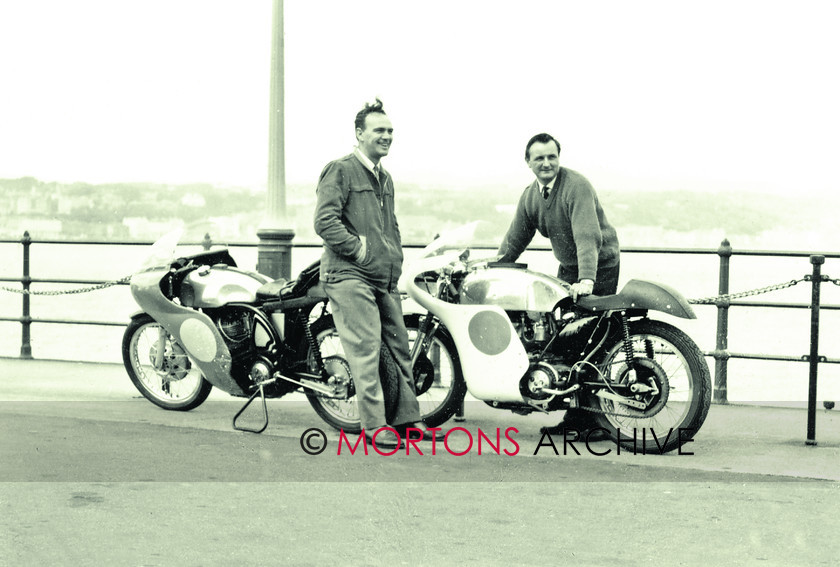 SFTP 1961 TT 05 
 1961 Isle of Man TT - Bob McIntyre and Alistair King (with a Manx Norton and AJS 7R) 
 Keywords: 1961, Isle of Man, Mortons Archive, Mortons Media Group Ltd, Straight from the plate, The Classic MotorCycle, TT