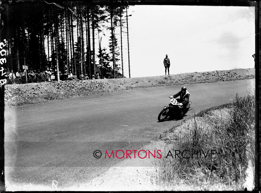 B4305 
 1930 German Grand Prix. Nurburgring. 
 Keywords: 1930, B4305, german, german grand prix, germany, glass plate, grand prix, Mortons Archive, Mortons Media Group Ltd, nurburgring, racing, Straight from the plate, The Classic Motorcycle