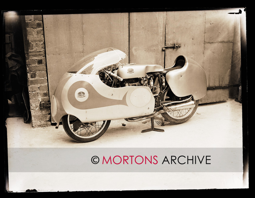 SFTP TT Practice 1957 11 
 125cc Mondial 
 Keywords: 1957 Practice TT, Issue, Mortons Archive, Mortons Media Group, October 2011, Straight from the plate, The Classic MotorCycle