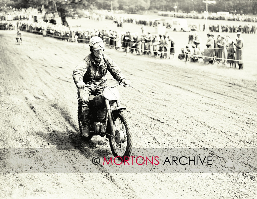 062 SFTP 03 
 Shrubland Park Scramble, August 1956. 
 Keywords: 2012, Glass plate, June, Mortons Archive, Mortons Media Group, Scramble, Straight from the plate, The Classic MotorCycle