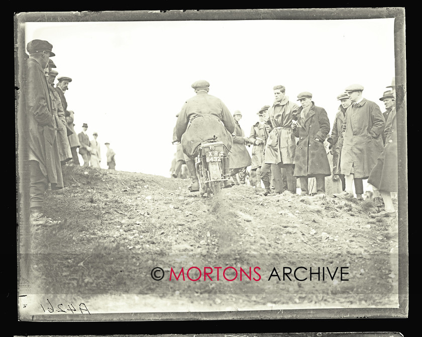 047 SFTP 10 
 The Southern Scott Scramble, March 1925 
 Keywords: 2014, February, Glass Plates, Mortons Archive, Mortons Media Group Ltd, Straight from the plate, The Classic MotorCycle