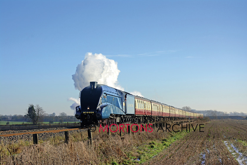 001 4464 Blankney 
 LNER A4 Pacific No. 4464 Bittern approaches Blankney with Railtoirs Bittern Farwell on December 30 2014 
 Keywords: 2015, Heritage Railway, Issue 198, Mortons Archive, Mortons Media Group Ltd, Train