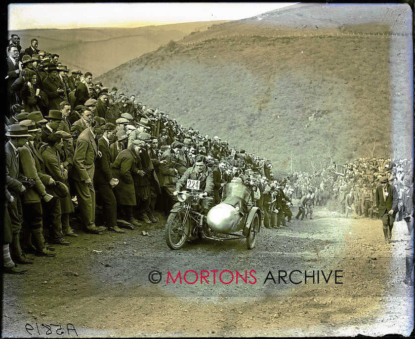 sraight to plate 5819 
 1926 London to Lands End 8th April 
 Keywords: Apr 11, Mortons Archive, Mortons Media Group, Straight from the plate, The Classic MotorCycle