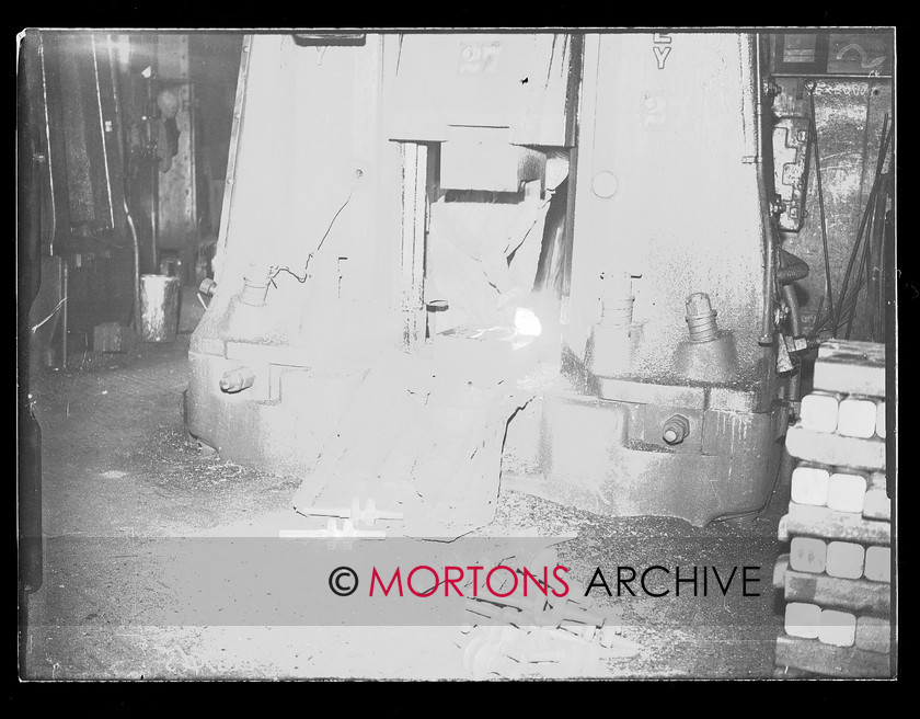 19674-05 
 Villiers engineering, Wolverhampton. Scooter engine production, drop forging crank shafts. 
 Keywords: 1959, 19674-05, August 2009, drop forging crank shafts, engine, glass plate, Mortons Archive, Mortons Media, Mortons Media Group Ltd., production, scooter, scooter engine production, Straight from the plate, The Classic MotorCycle, villiers, villiers engineering, wolverhampton