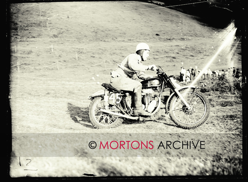 053 SFTP 06 
 Cotswold Scramble, June 1953 - Seniot (500cc) race winner AJS star Geoff Ward 
 Keywords: 2014, Glass plates, June, Mortons Archive, Mortons Media Group Ltd, Scrambling, Straight from the plate, The Classic MotorCycle