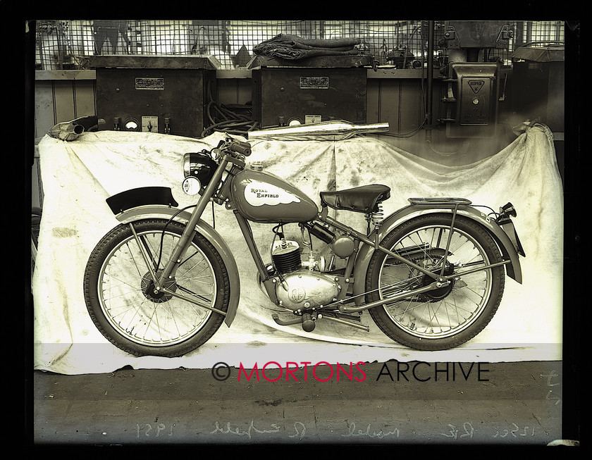 SFTP O6 
 RE 125 
 Keywords: Mar 11, Mortons Archive, Mortons Media Group, Royal Enfield, Straight from the plate, The Classic MotorCycle