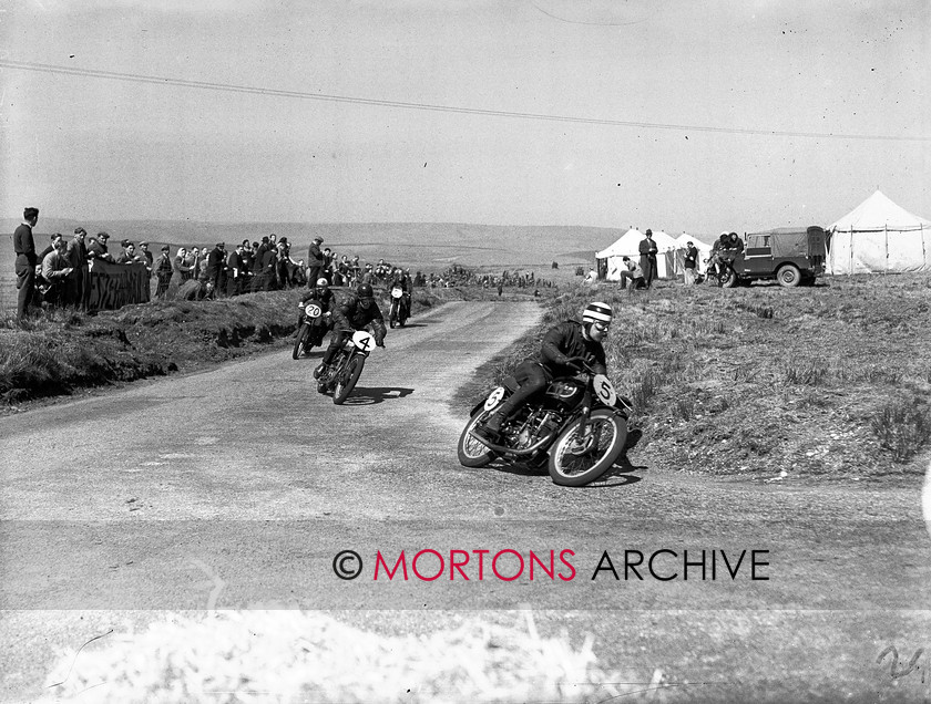 15198-11 
 Eppynt Road Race 1953. 
 Keywords: 15198-11, 1953, 4, 5, a a fenn, April 2010, eppynt road race, f hayward, glass plate, may, race 2, racing, road, road race, rudge, Straight from the plate, tcm, The Classic Motorcycle