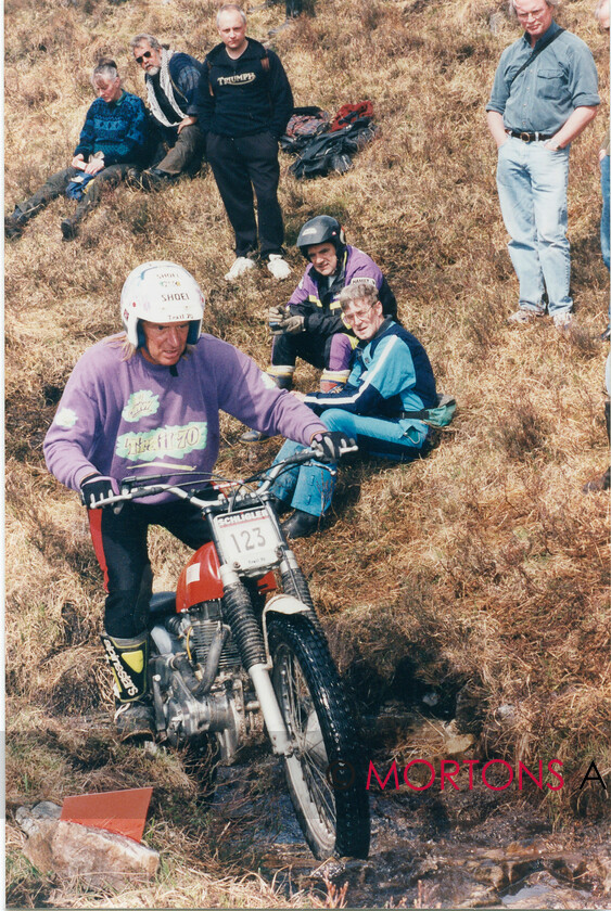 NNC-T-A00066 
 NNC T A 066 - 1997 Pre 65 Scottish 1st day on Bodach, Mick Andrews on a 500cc Ariel, under the watchful gaze of Dave Thorpe and Peter Gaunt 
 Keywords: Mortons Archive, Mortons Media Group Ltd, Nick Nicholls, Trials