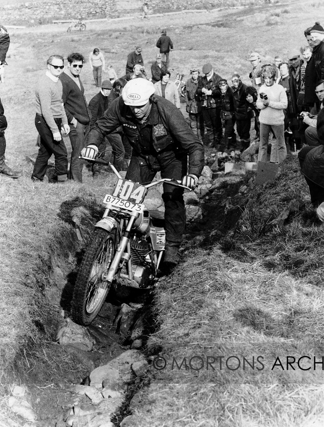 NNC-T-A-51 
 NNC T A 051 - 1971 Scottish Six Day Trial winner Mick Andrews on a 250cc Ossa on Ben Nevis 
 Keywords: Mortons Archive, Mortons Media Group Ltd, Nick Nicholls, Trials