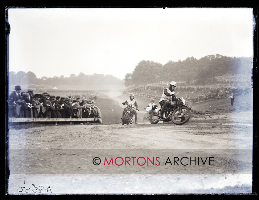 062 SFTP Extra 3 
 Crystal Palace road races, September 1927 - 
 Keywords: 1927, Crystal Palace, Glass plate, Mortons Archive, Mortons Media Group, Straight from the plate