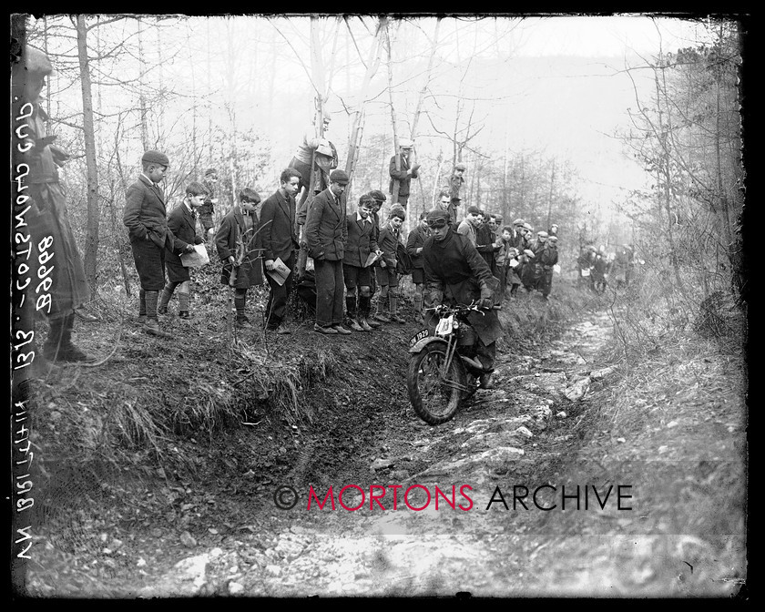 B9668 
 1933 Cotswold Cup Trial. Vic Brittain was the recipient of first class award, riding a Sunbeam. 
 Keywords: 1933, B9668, cotswold, cotswold cup trial, glass plate, Mortons Archive, Mortons Media, Straight from the plate, The Classic Motorcycle, trial