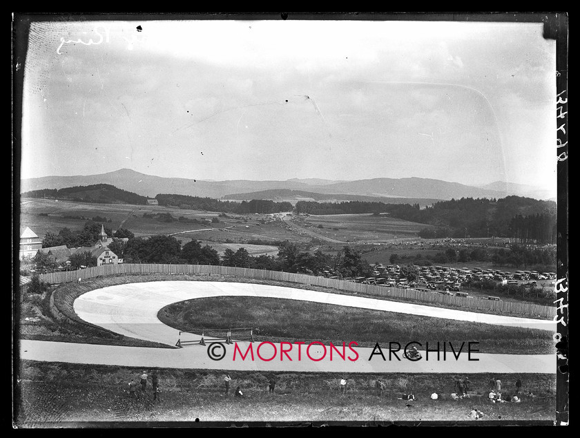 B4298 
 1930 German Grand Prix. Nurburgring. 
 Keywords: 1930, B4298, german, german grand prix, germany, glass plate, grand prix, Mortons Archive, Mortons Media Group Ltd, nurburgring, racing, Straight from the plate, The Classic Motorcycle