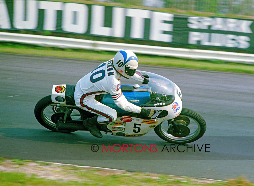 Agostini Colour 1970 002 
 Barry Dixon (Triumph Trident) Brands Hatch 
 Keywords: Lewis Leathers, Mortons Archive