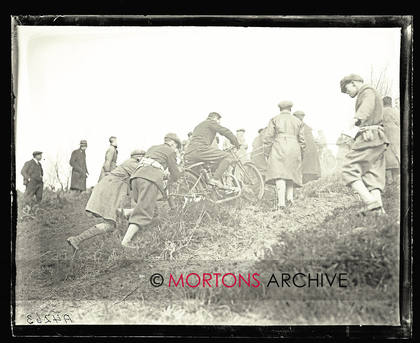 047 SFTP 11 
 The Southern Scott Scramble, March 1925 
 Keywords: 2014, February, Glass Plates, Mortons Archive, Mortons Media Group Ltd, Straight from the plate, The Classic MotorCycle