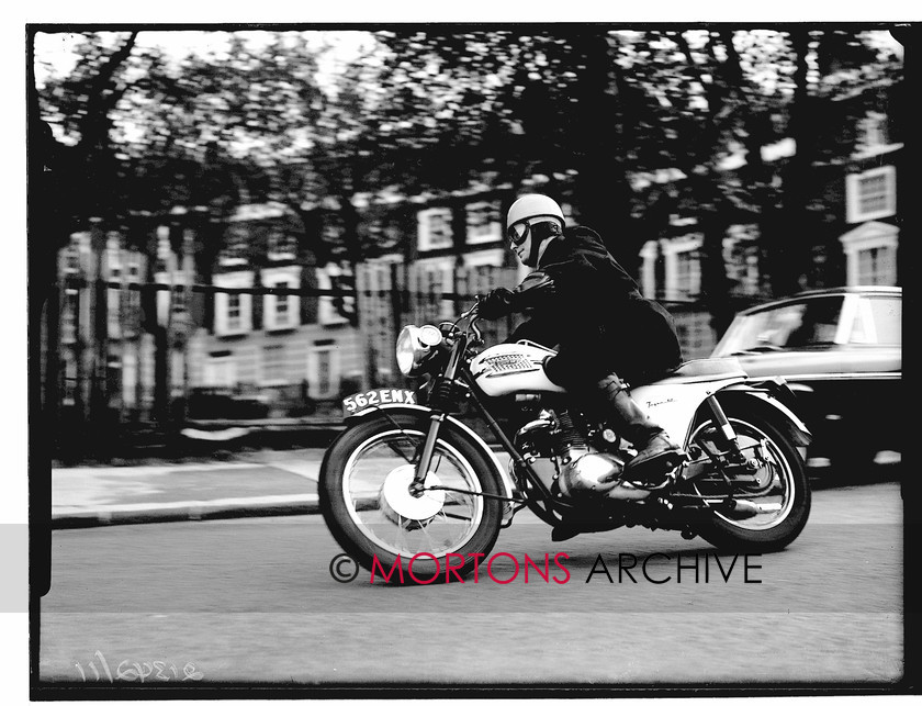 101 T90 3 
 TRIUMPH 1963 349cc "Tiger 90" 
 Keywords: Classic Images - Tried and Tested, Glass plate, Mortons Archive, Mortons Media Group