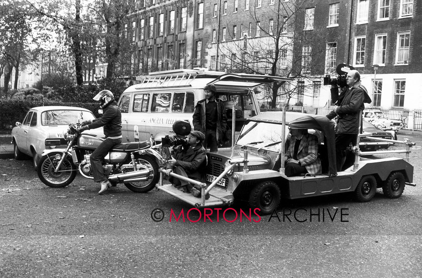 BS0000002 
 Filming crew capturing Barry Sheene on his Suzuki. 
 Keywords: Barry Sheene, Mortons, Mortons Archive, Mortons Media Group