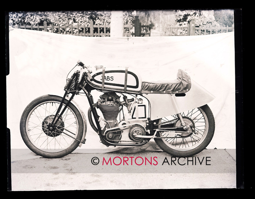 062 SFTP 06 
 JABS March 1651 - Featherbed Manx Norton - The postwar clubman had little option but to build - or update - his own racer. Webb hand fabricated the rear fairing himself. 
 Keywords: August, Glass plate, Mortons Archive, Mortons Media Group, Motor Cycling, Straight from the plate, The Classic MotorCycle