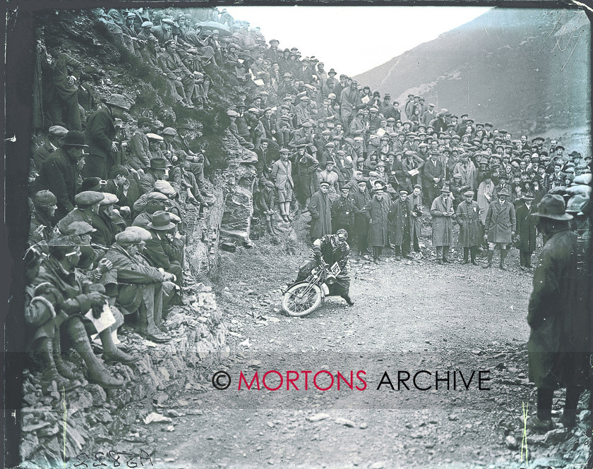 sraight to plate 5822 
 1926 London to Lands End 8th April 
 Keywords: Apr 11, Mortons Archive, Mortons Media Group, Straight from the plate, The Classic MotorCycle