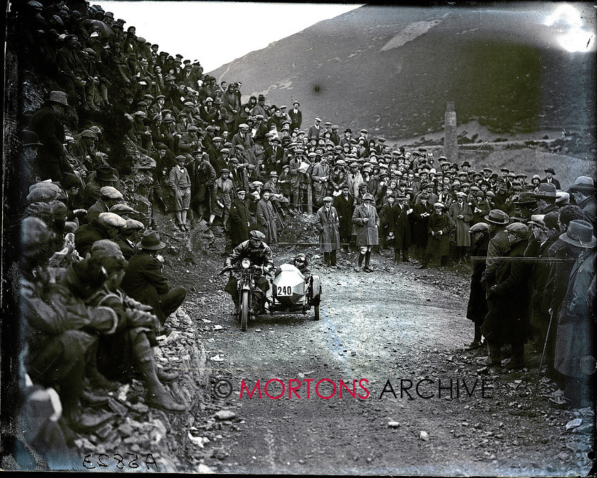 sraight to plate 5823 
 1926 London to Lands End 8th April - E G Farrow (499cc Triumph) points his Triumph sidecar outfit up the hill. 
 Keywords: Apr 11, Mortons Archive, Mortons Media Group, Straight from the plate, The Classic MotorCycle