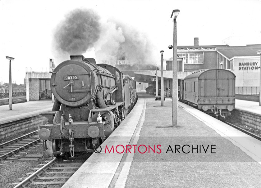 000 RMA1027 
 Ex WD No 90295 heads a northbound freight through Banbury on 11th September 1965 (R Fisher) 
 Keywords: 2-8-0, Banbury Station, Freight, Mortons Archive, Mortons Media Group Ltd, New Station!!, TRM Archive, WD, WD 2-8-0