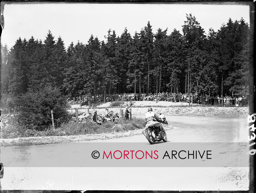 B4316 
 1930 German Grand Prix. Nurburgring. 
 Keywords: 1930, B4316, german, german grand prix, germany, glass plate, grand prix, Mortons Archive, Mortons Media Group Ltd, nurburgring, racing, Straight from the plate, The Classic Motorcycle