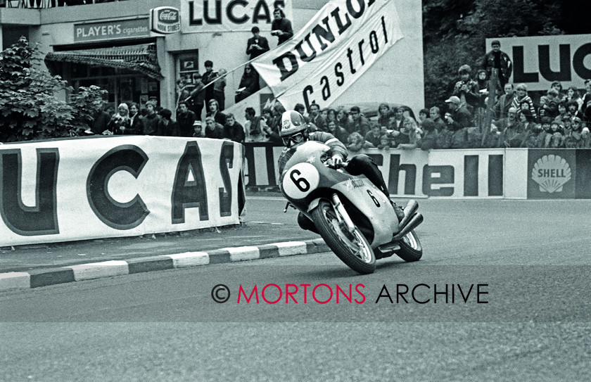 Agostini on MV3 1971 Senior TT 
 Giacomo Agostini in the 1971 Senior TT on a MV3 
 Keywords: 1971, Isle of Man, June, Mortons Archive, Mortons Media Group Ltd, MV, Nick Nicholls, Senior, TT