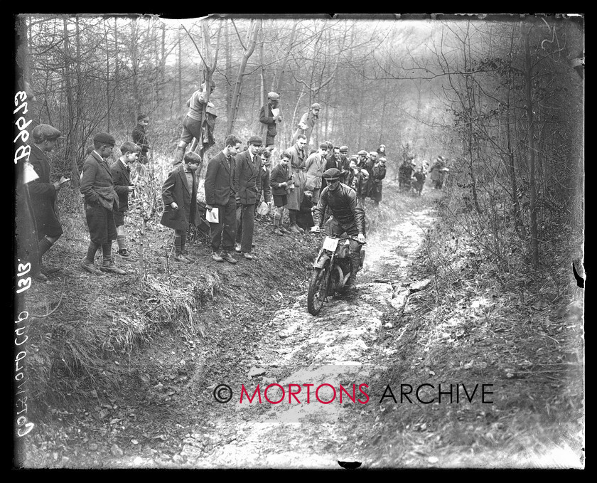 B9673 
 1933 Cotswold Cup Trial. 
 Keywords: 1933, B9673, cotswold, cotswold cup trial, glass plate, Mortons Archive, Mortons Media, Straight from the plate, The Classic Motorcycle, trial