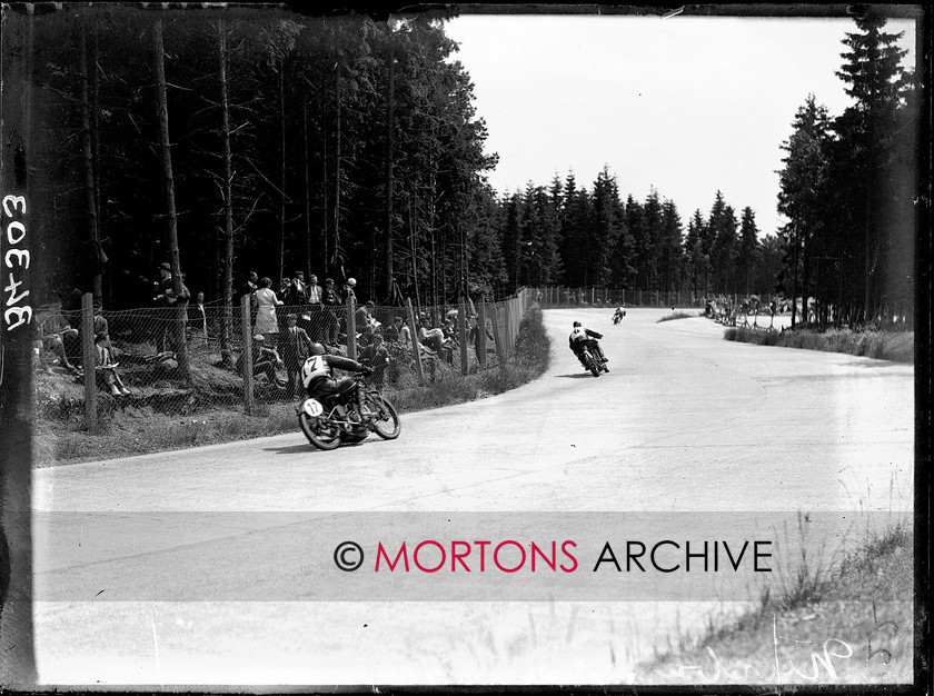 B4303 
 1930 German Grand Prix. Nurburgring. 
 Keywords: 1930, B4303, german, german grand prix, germany, glass plate, grand prix, Mortons Archive, Mortons Media Group Ltd, nurburgring, racing, Straight from the plate, The Classic Motorcycle