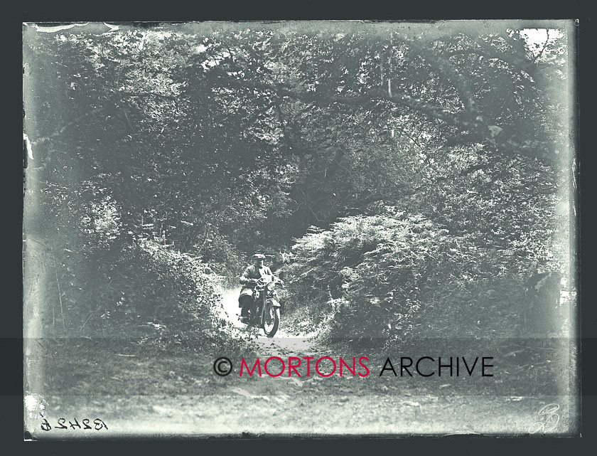 053 SFTP 16 
 The London-Dartmoor Trial, 1929 
 Keywords: 1929, 2015, Glass plate, July, Mortons Archive, Mortons Media Group Ltd, Straight from the plate, The Classic MotorCycle